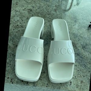 Gucci Jelly sandals - worn twice. 38 white